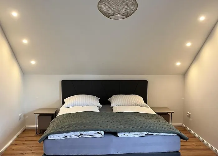 Ruhig & Grosszuegig Fuer 8 Pers, Wlan & Feuerschale *