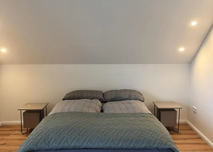 Ruhig & Grosszuegig Fuer 8 Pers, Wlan & Feuerschale *